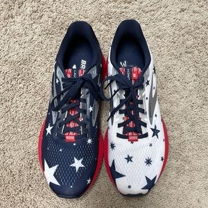 Brooks Launch 8 size 10
